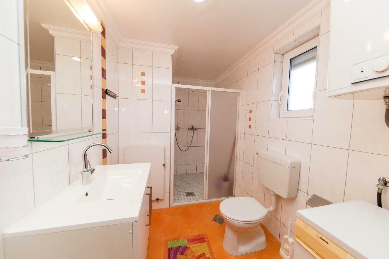 Moderne Souterrainwohnung تْسْغيكفانِتْسا المظهر الخارجي الصورة