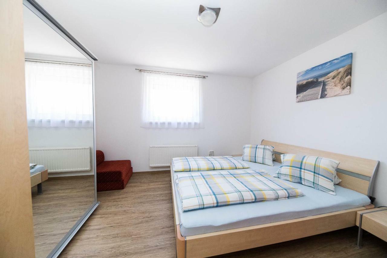 Moderne Souterrainwohnung تْسْغيكفانِتْسا المظهر الخارجي الصورة